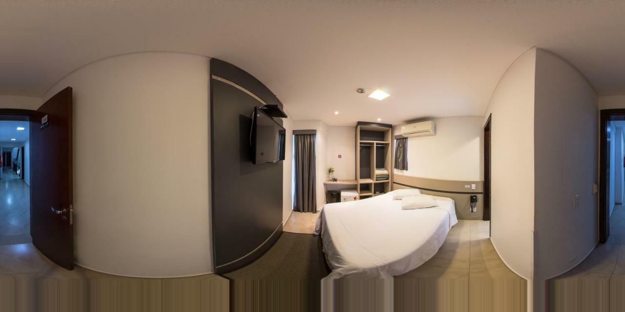 Hollyster Hotel Pinhais Extérieur photo
