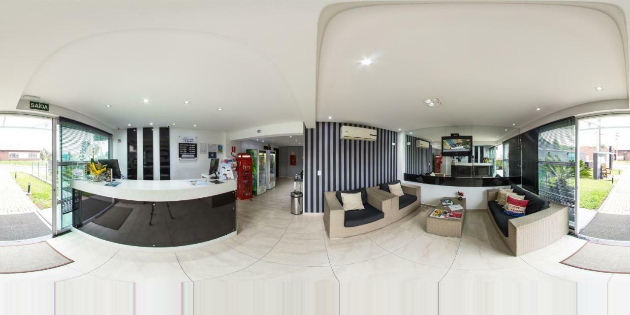 Hollyster Hotel Pinhais Extérieur photo